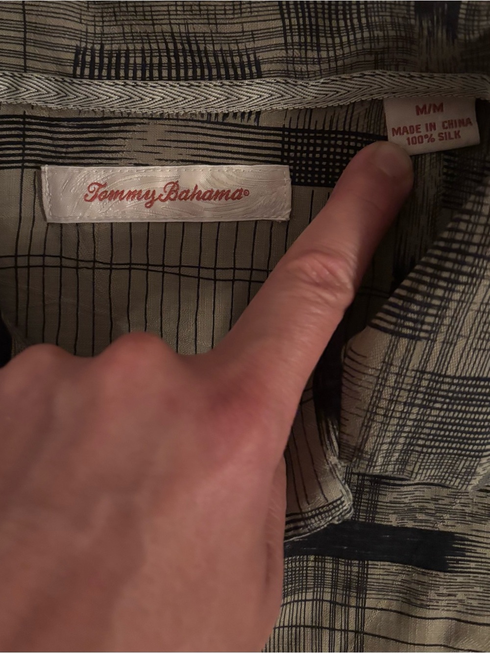 Tommy Bahama beige and black patterned silk shirt - Picture 5 of 5